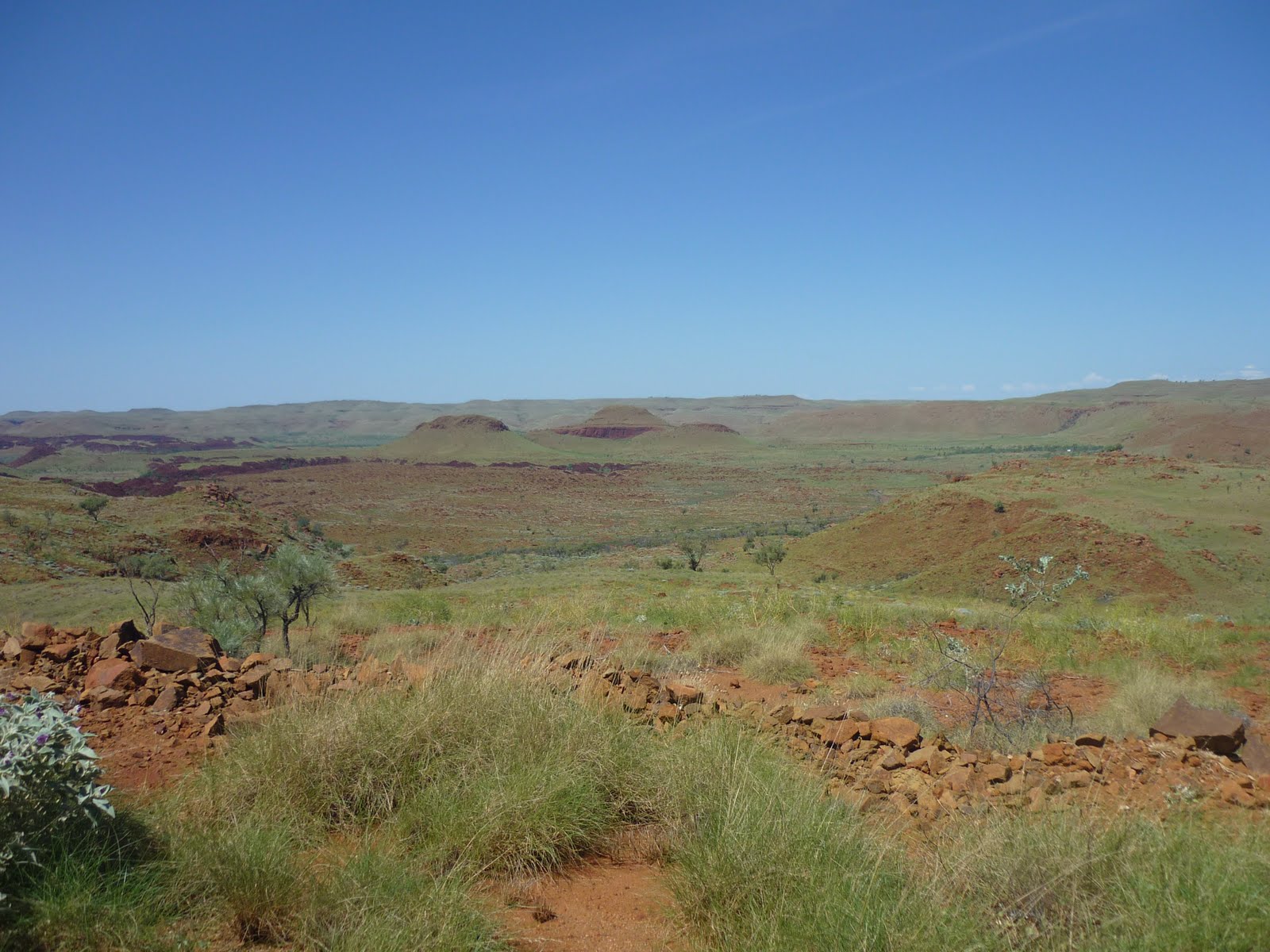 Travels in Oz Day 43 Karratha to Tom Price 11/4/11