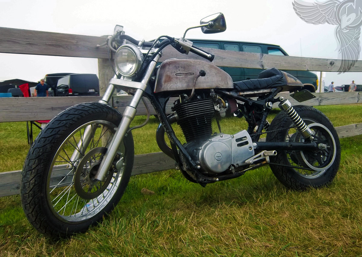 suicide shifted metric street tracker