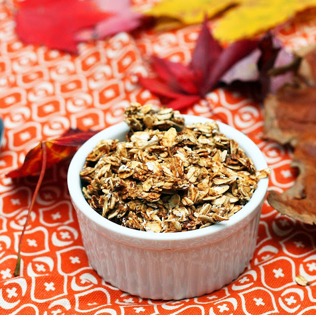 Mix it Up Molasses Granola