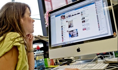 Facebook At Work Zuckerberg Siapkan "Facebook yang Boleh Dibuka di Kantor"