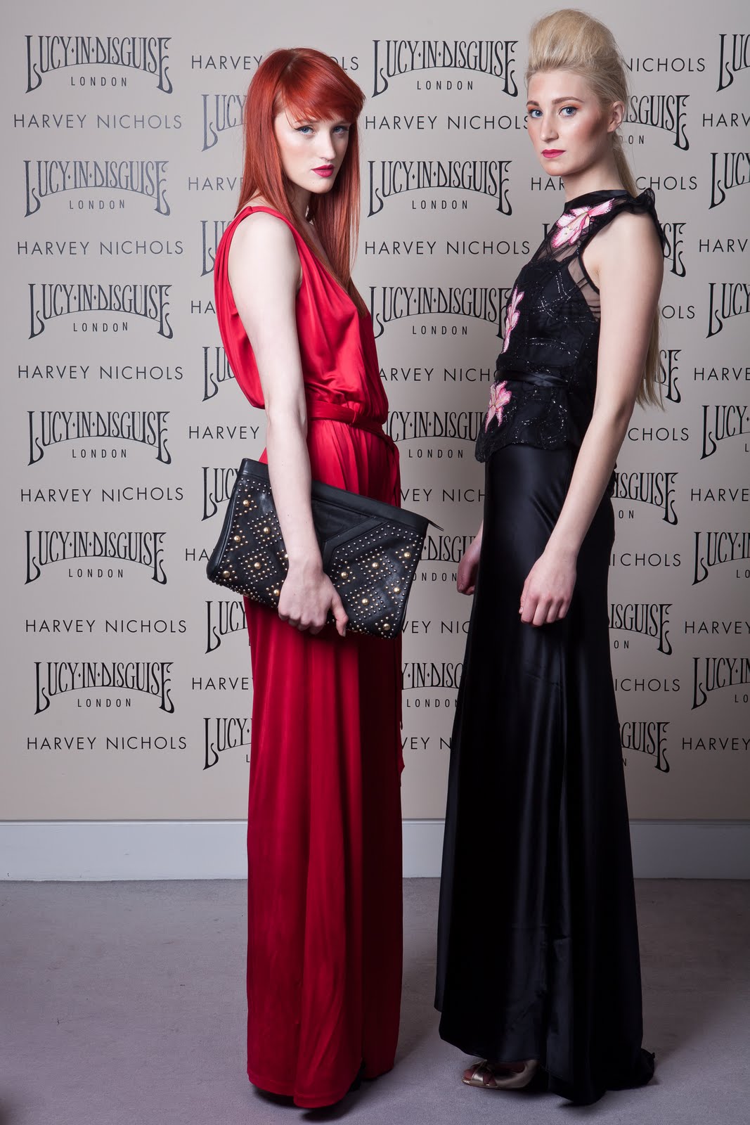 http://4.bp.blogspot.com/-HuFY1-2VwNA/TfPkBLrJ3WI/AAAAAAAABUo/JhdrKppqHFA/s1600/LucyInDiguiseModels-3.jpg