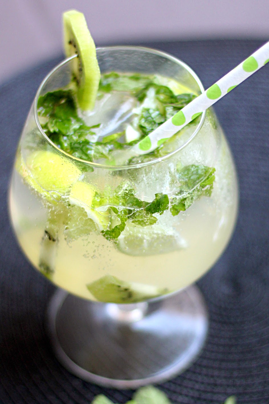 LekkerBek Virgin ginger & kiwi mojito