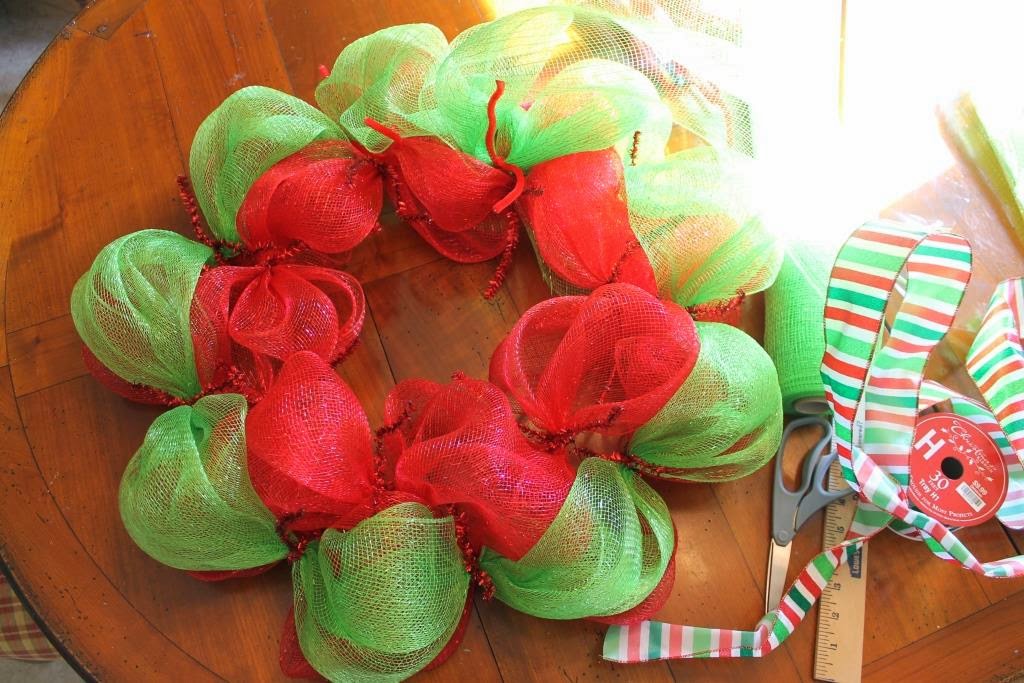 Make A Christmas Mesh Wreath Miss Kopy Kat
