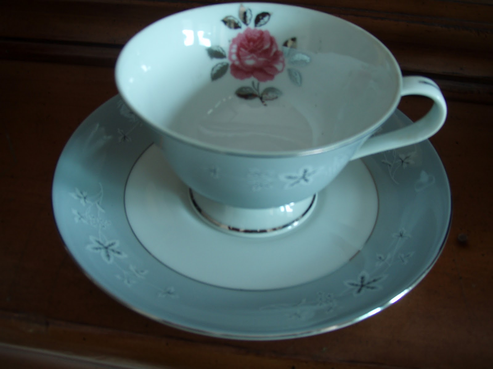 Country Treasures DINNER FINE BONE CHINA SET (SEYEI brand made in JAPAN)