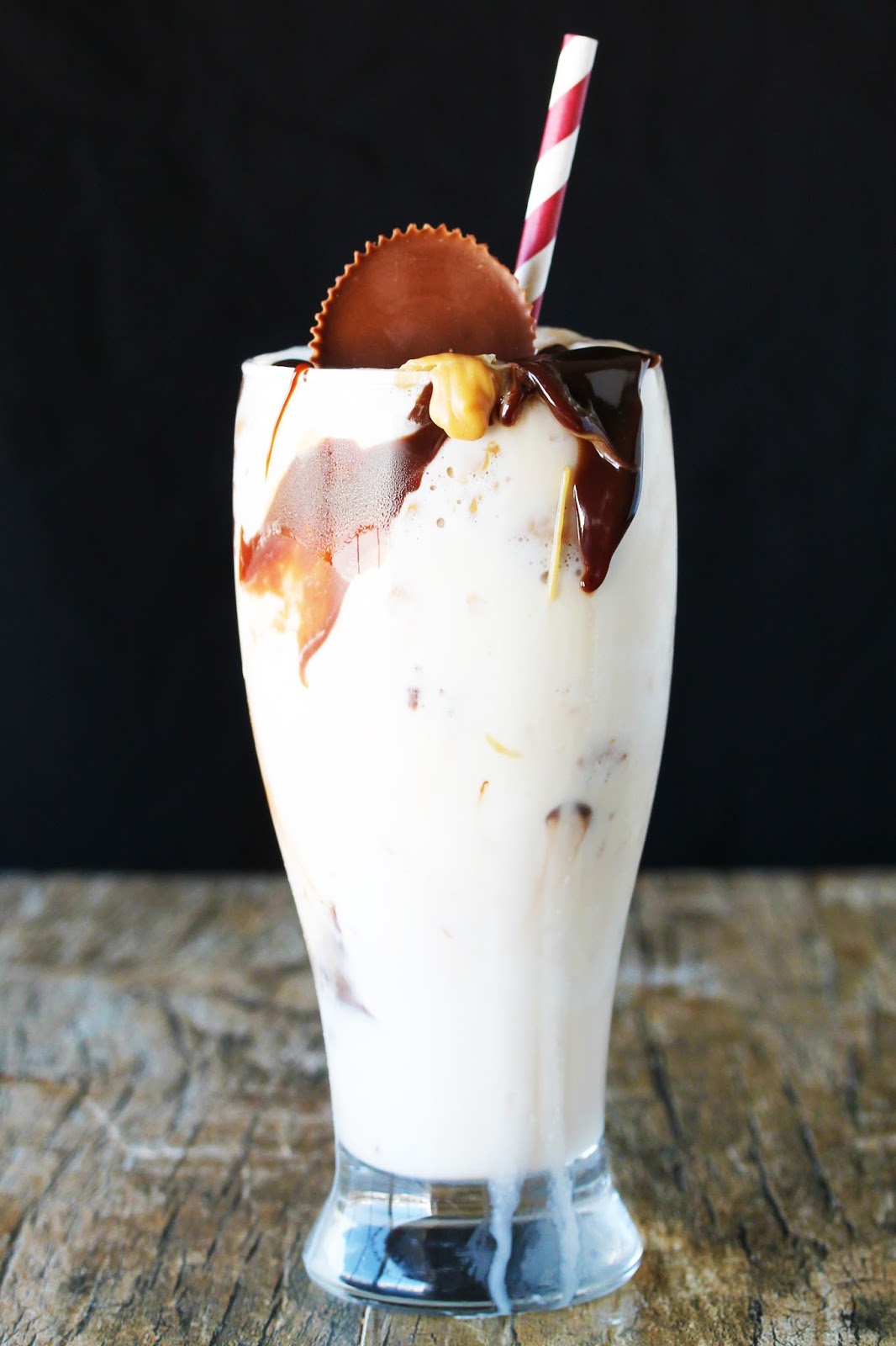 How to Make a Hot Chocolate Milkshake pictures How to Make a Hot Chocolate Milkshake pictures