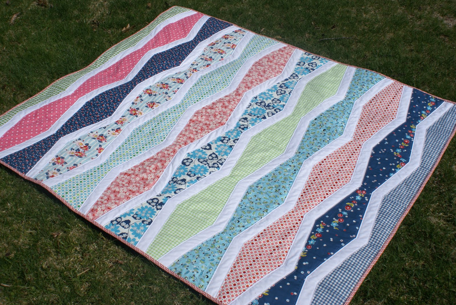Dresden Lane: DS Quilts Collection New Wave Lap Quilt