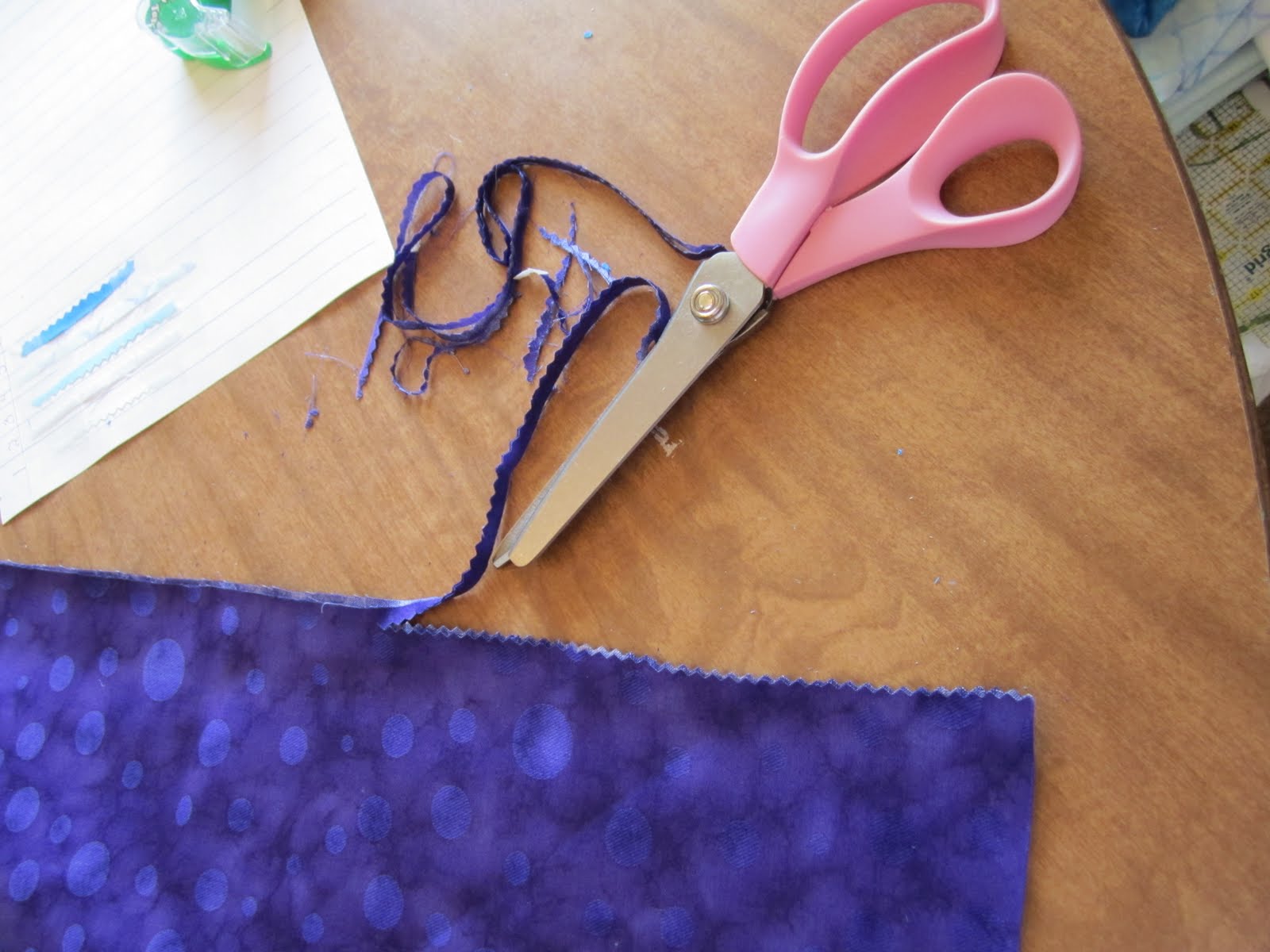 The Quilter Momski The "Pinking" process