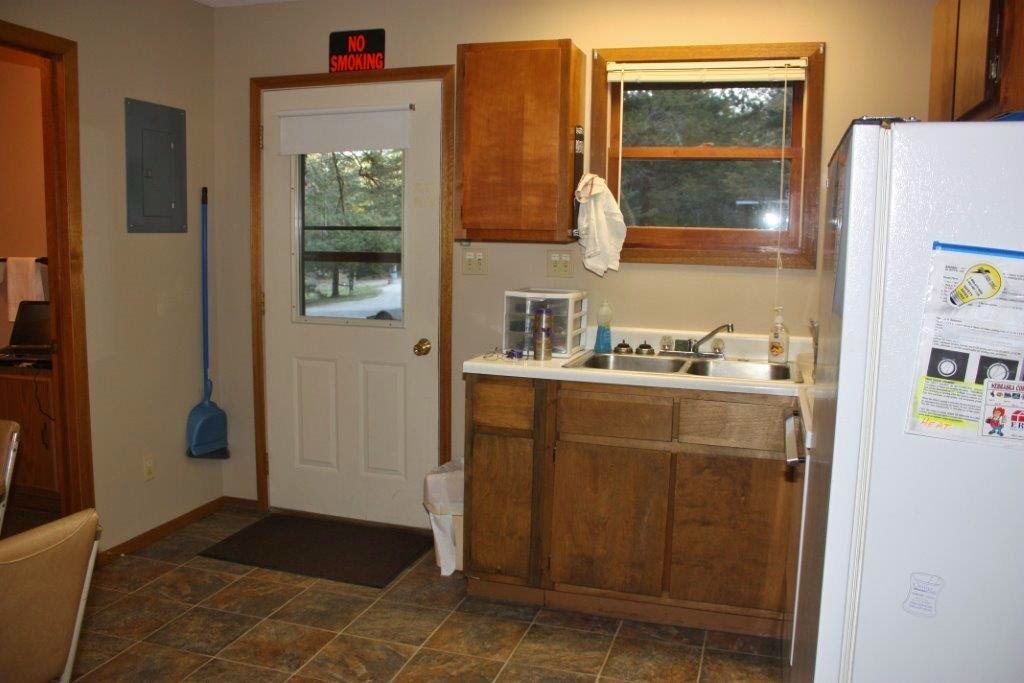 Sarah Lynn's Nature's Splendor Cabin at Pine Valley Resort, Long Pine