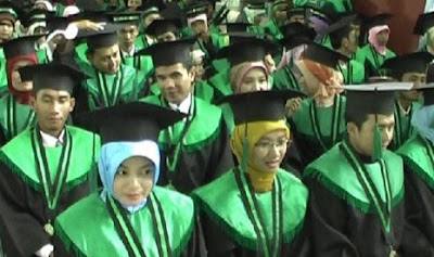 PUISI KENANGAN SAHABAT KAMPUS PUISI KENANGAN SAHABAT KAMPUS