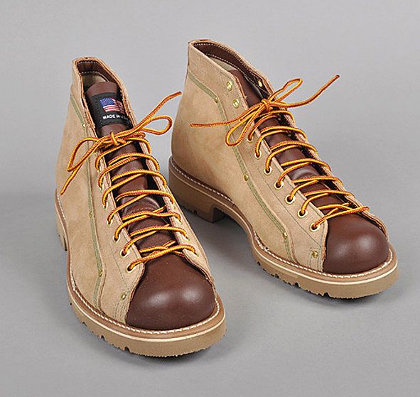 thorogood engineer boots