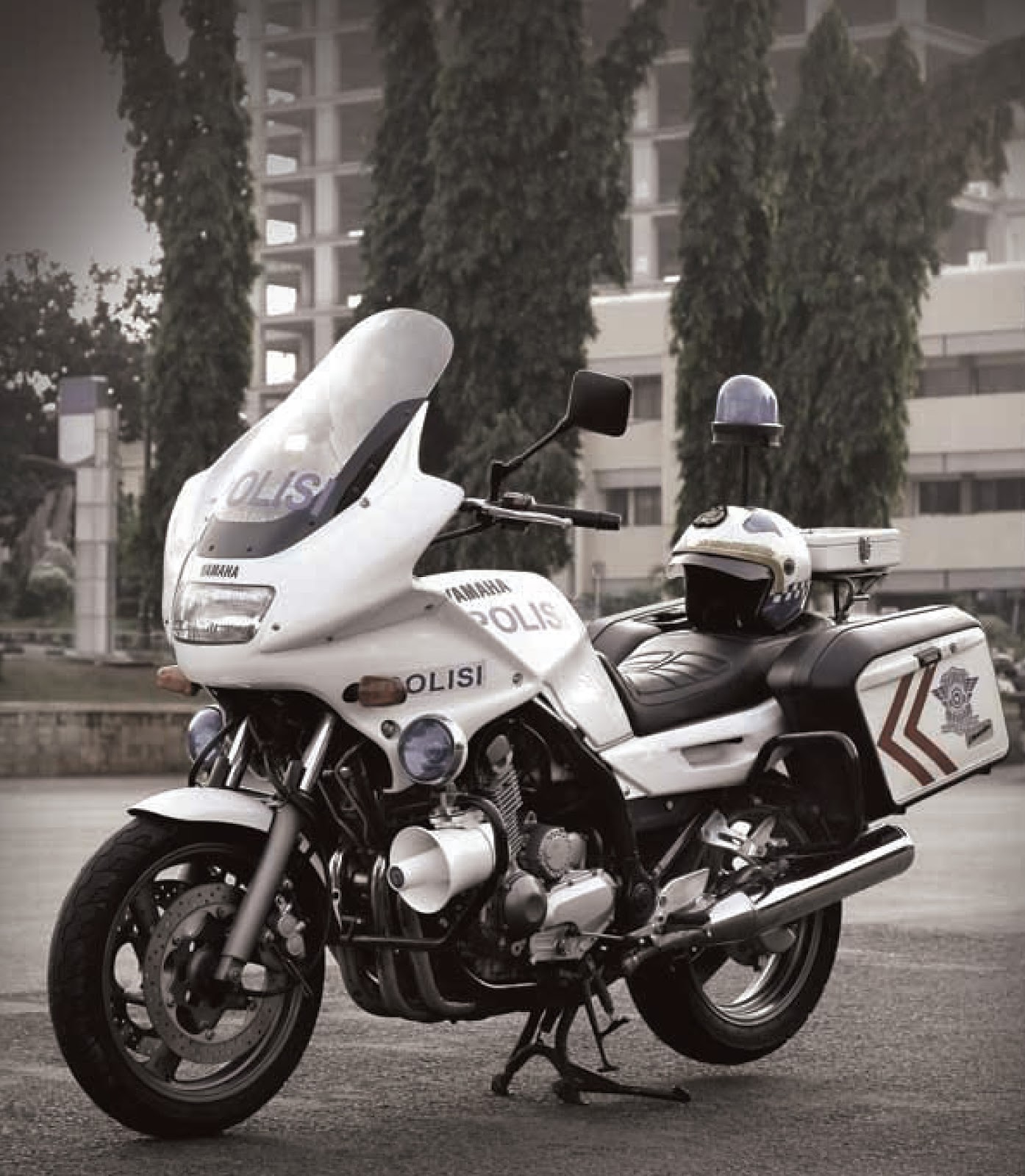 Andra Angkat Bicara Motor Polisi Yamaha XJ900P