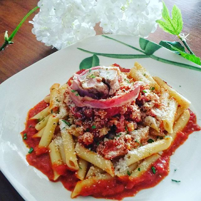 Macarrones al pollo ahumado