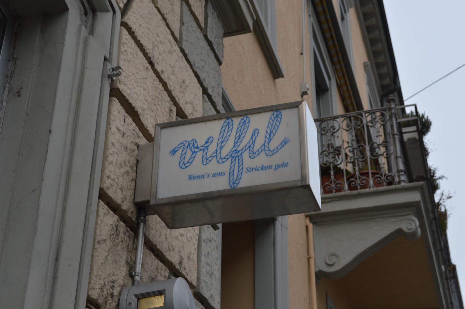 destination macaron Yarn stores in Zurich