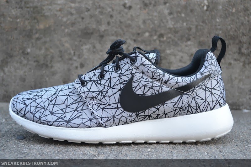 wmns roshe g