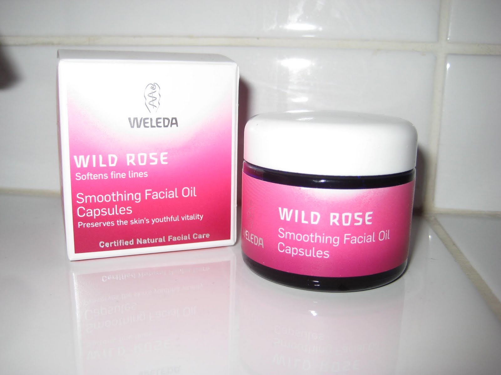 Weleda Wild Rose Smoothing Facial Oil Capsules Review + Offer Ms Bubu