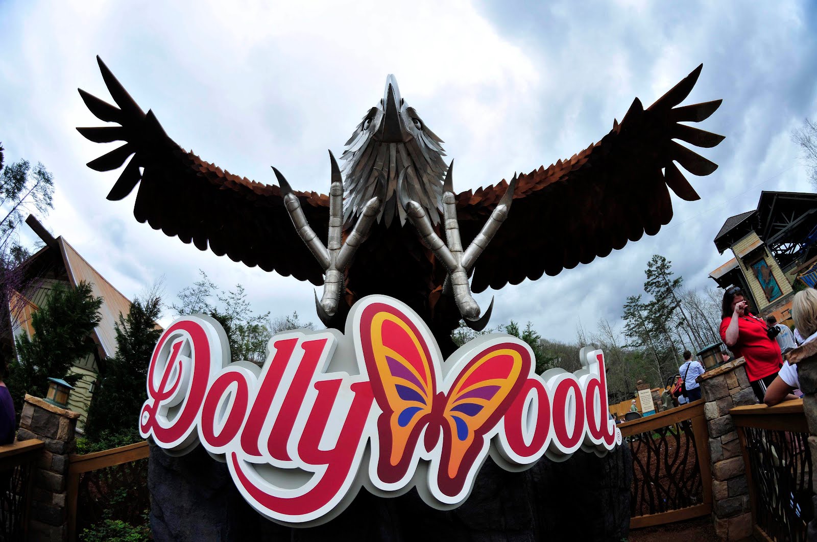 NewsPlusNotes Scott and Carol Present Dollywood's Wild Eagle Takes