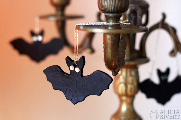 DIY air drying clay bats for Halloween, tutorial by Alicia Sivertsson, 2015. DIY air drying clay bats for Halloween, tutorial by Alicia Sivertsson, 2015. Alicia Sivert, aliciasivert, skapa, skapande, fladdermöss, fladdermus, bat, lufttorkande lera, das pronto