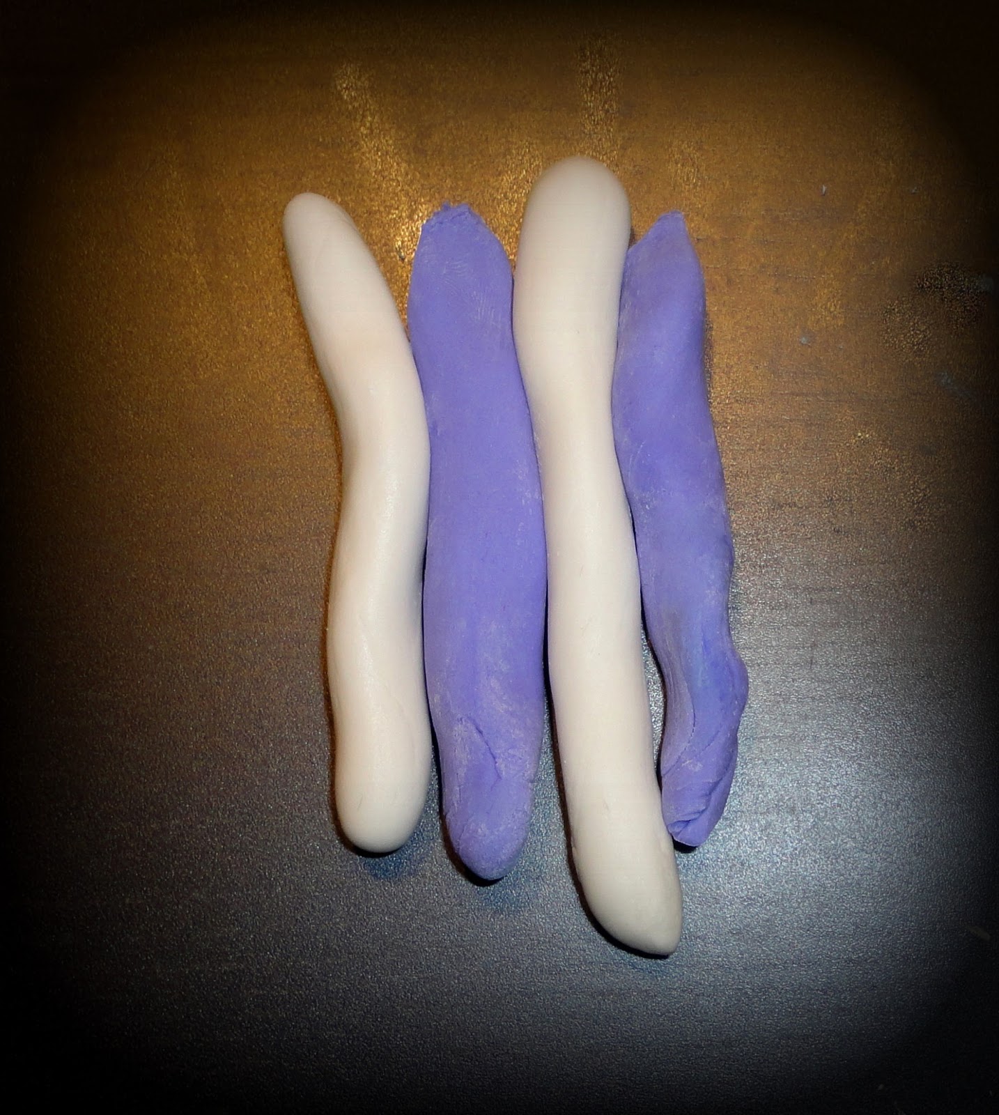 How to create a marble look with fondant