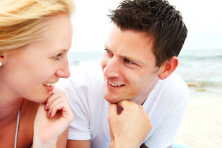 Beach couple Beach couple picture