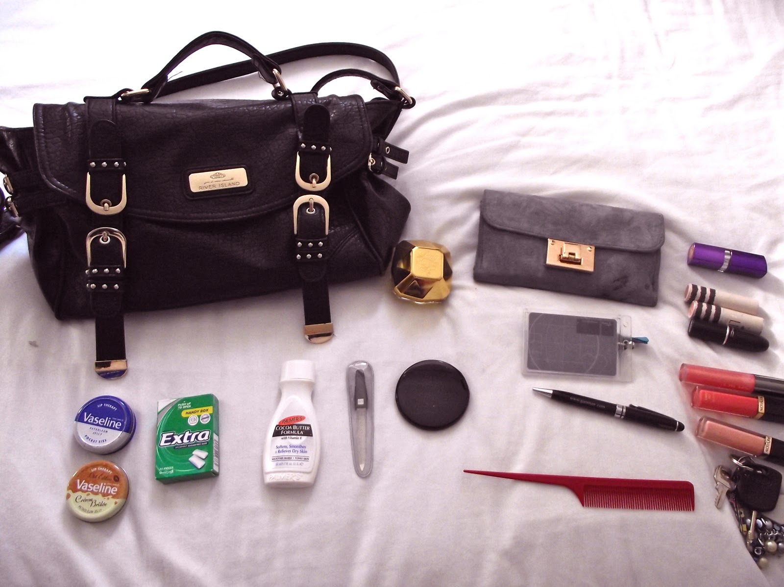 What's in my bag? - Suzie Bonaldi
