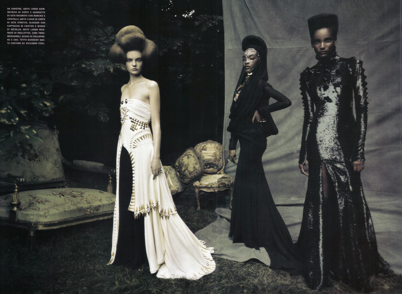 Viktoriya Sasonkina, Jourdan Dunn & Rose Cordero in 'A Dream of a Dress' by Paolo Roversi for Vogue Italia September 2009 | Ses Rêveries Viktoriya Sasonkina, Jourdan Dunn & Rose Cordero in 'A Dream of a Dress' by Paolo Roversi for Vogue Italia September 2009 | Ses Rêveries