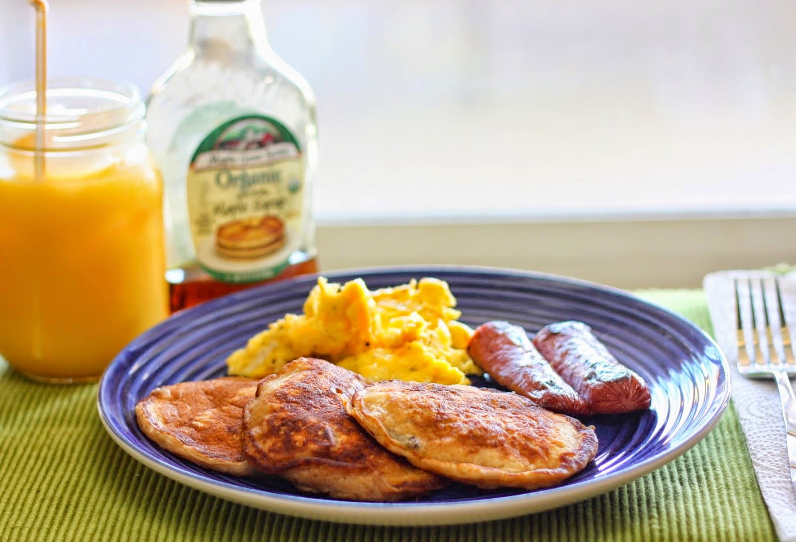 Mangio da Sola Applesauce Pancakes