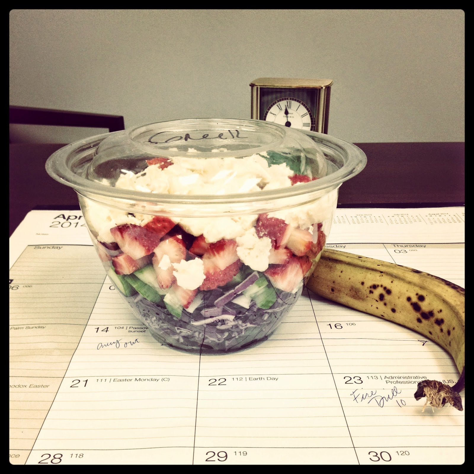 E I E I Omg My Everything But The Kitchen Sink Lunch Salads