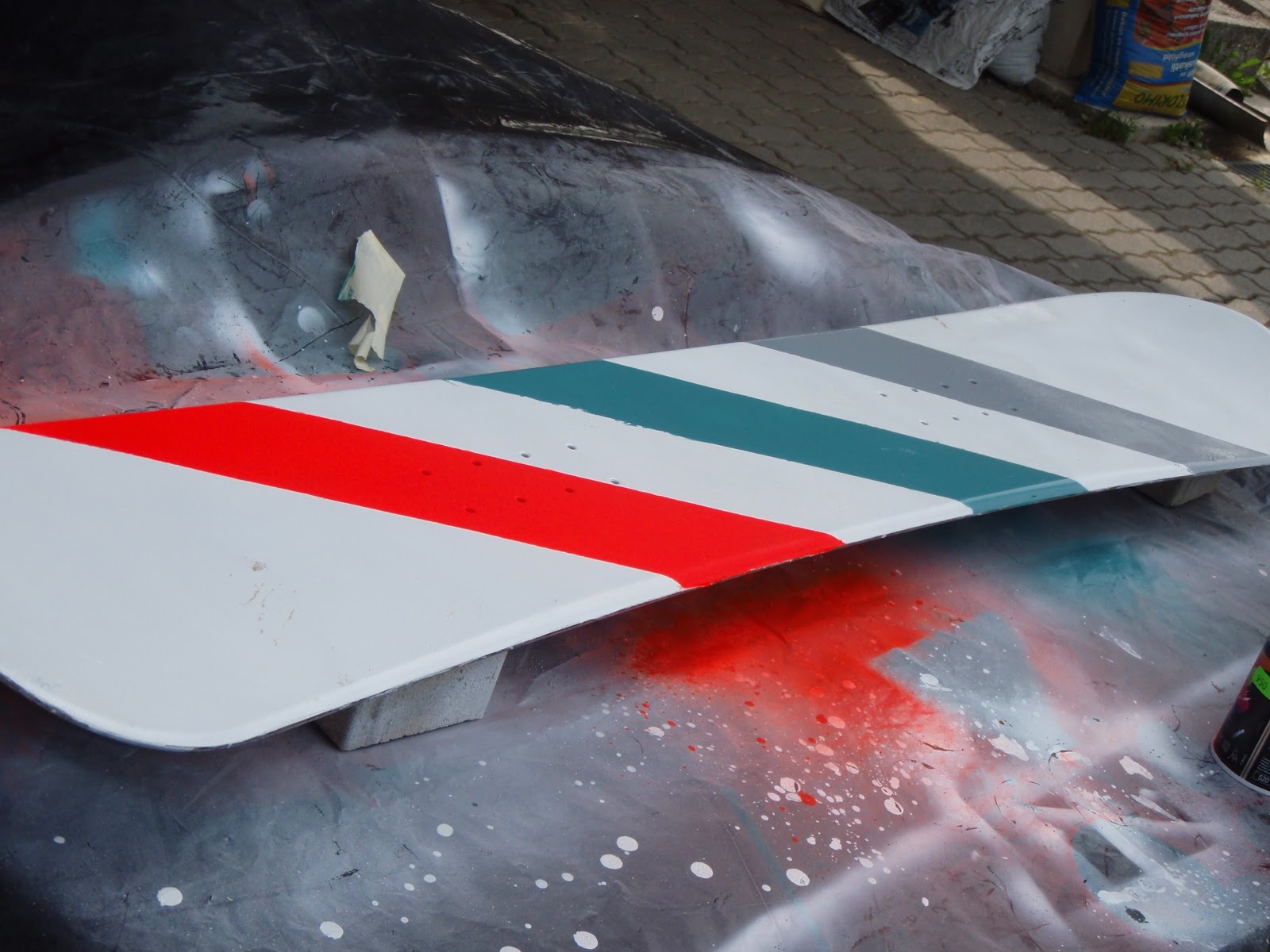 The Art Of RandoMness How to repaint your snowboard