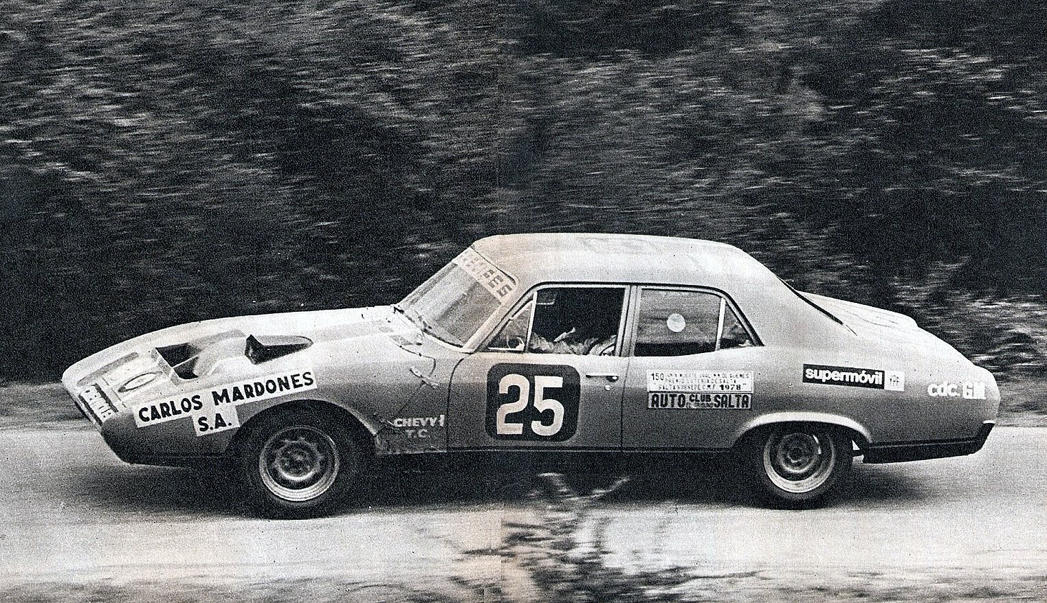 18 de abril, 1971 / EN SALTA, GARCIA VEIGA Y EL CHEVY GANABAN POR PRIMERA VEZ EN TC