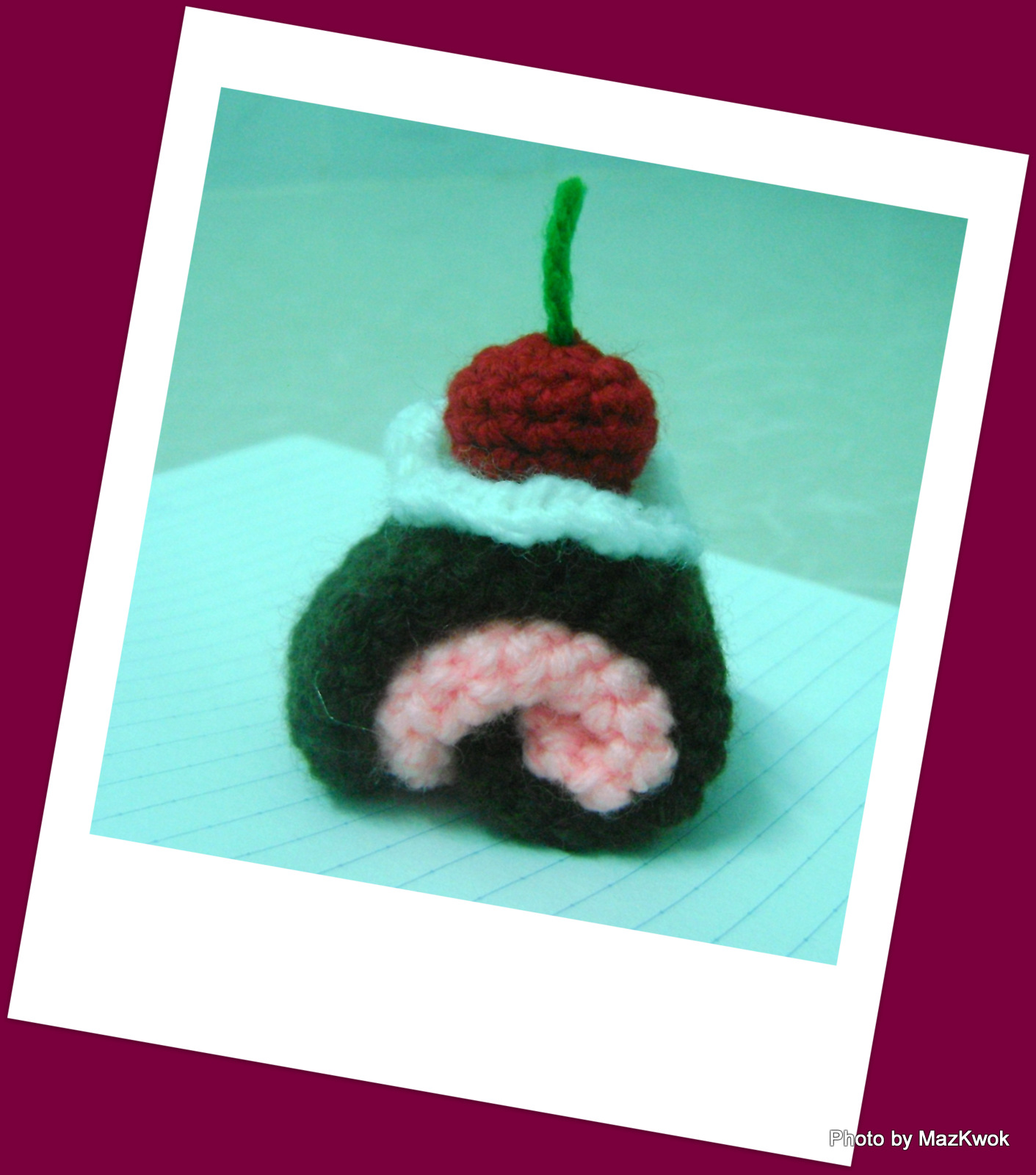 Be A Crafter xD: Mini Christmas Swiss roll - free amigurumi pattern