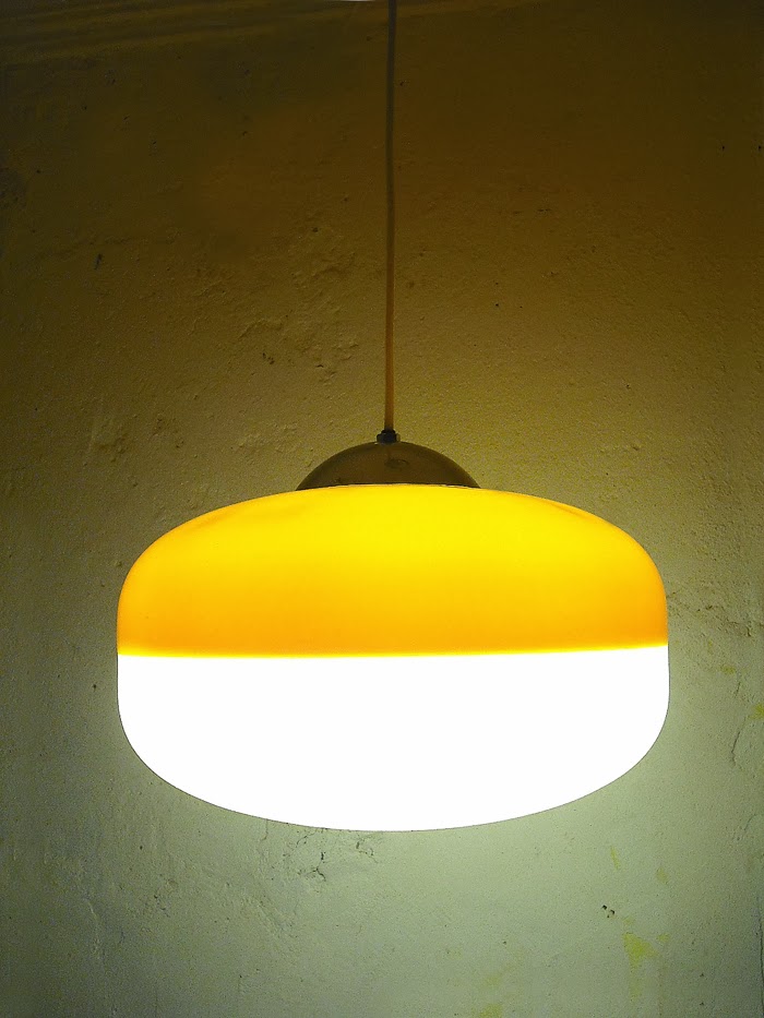 1unik In Action Vintage Yellow And White Pendant Lamp Recently I Got This Pendant Lamp A True Design From The 60s With Gorgeous White And Mustard Yellow Melamine Shade But Chrome Top Part That Needed