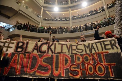 Mall Ini Gunakan Facebook Untuk Pantau Demonstran Mall Ini Gunakan Facebook Untuk Pantau Demonstran