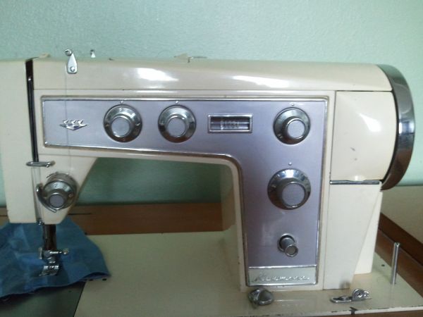 Crazy Old Hippie Chick Kenmore Model 4040 Fascinating Kenmore 28 Sewing Machine Crazy Old Hippie Chick Kenmore Model 4040 Fascinating Kenmore 28 Sewing Machine