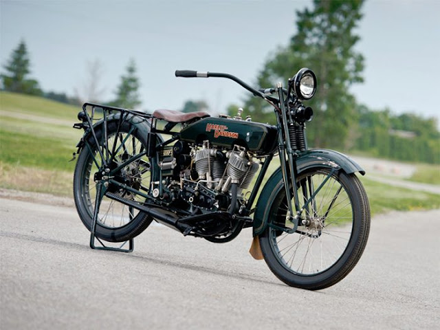 For a nearly hundred-year-old Harley, this genuine original looks like it's brand spanking new.  The 1922 Harley-Davidson JD Motorcycle was rebuilt, bolt-by-bolt, from tire to engine to handlebar using all original parts.  It is on its way to the St. John's auction by RM Auctions on July 27th, where its next owner will secure it…