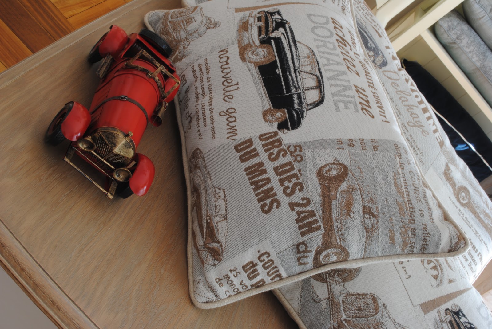 Paz Montealegre | Decoración: cojines-originales-decorativos