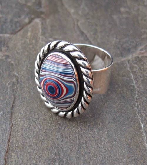 06-Cindy-Dempsey-Motor-Agate-Fordite-Paint-Jewellery-www-designstack-co