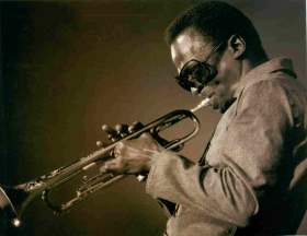 frases de Cantores Miles Davis famosos Frases de fama Miles Davis