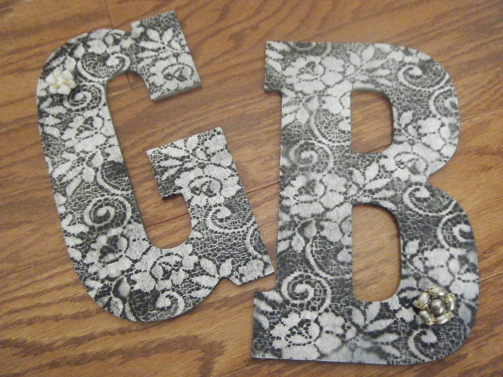 Katmom4 Lace and Spray Paint...