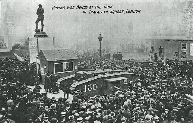 doute pour un dio Trafalgar+Square+from+between+1900s+and+1940s+(13)