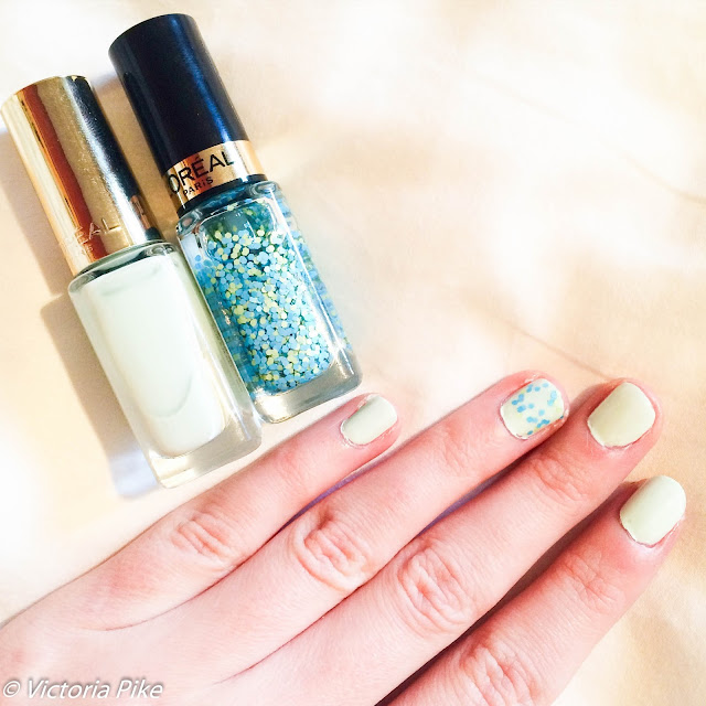 L'oreal Colour Riche Pistachio Drage and Oulala blue