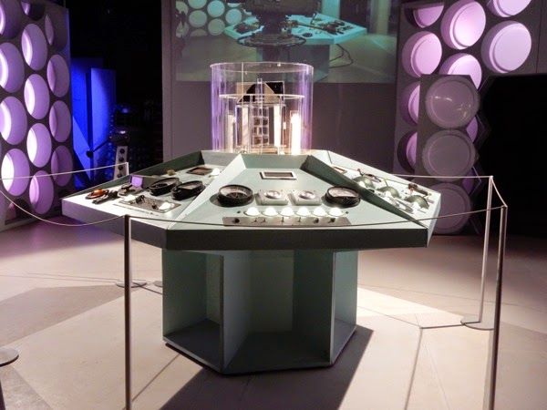 Classic Doctor Who TARDIS console Classic Doctor Who TARDIS console