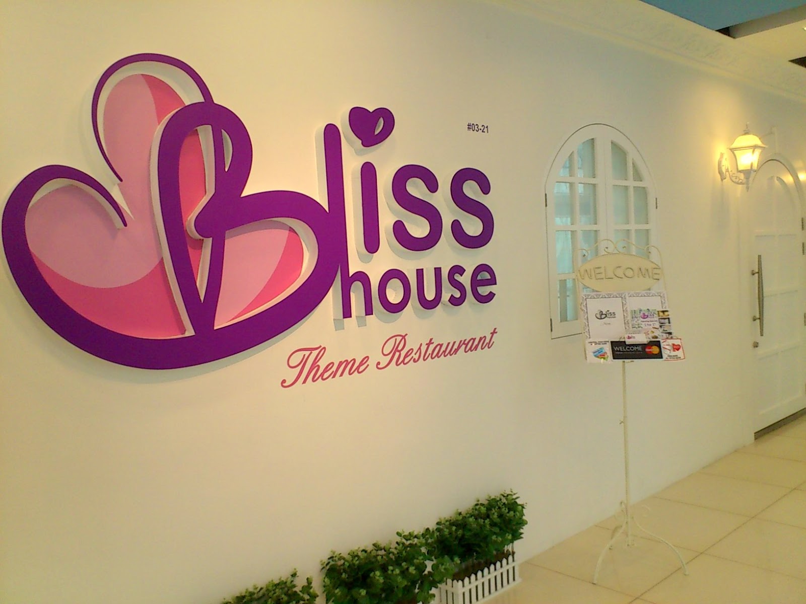 Midas Food N Travel Blog Bliss House Theme Restaurant Central