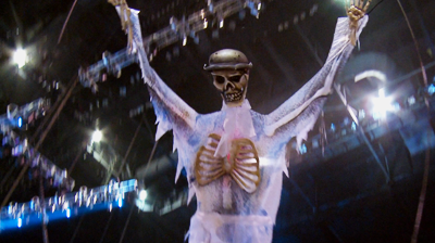 Michael Jackson’s – This is it – Thriller in 3D, ghosts would fly during the show.