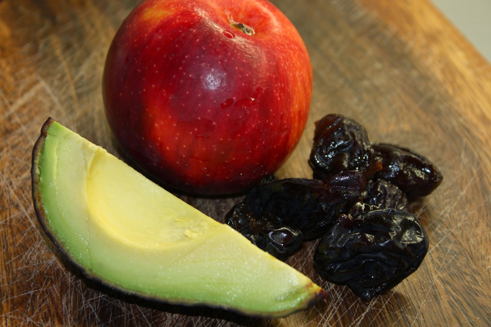 Avocado and dried prunes baby puree Into Oana's kitchen