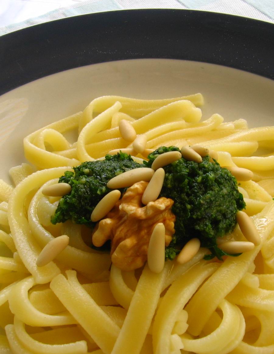 La Cucina Vegana di Elettra Scialatielli al limone di Sorrento con pesto di prezzemolo