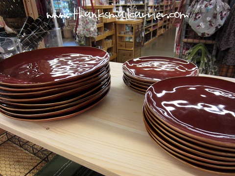 red plates