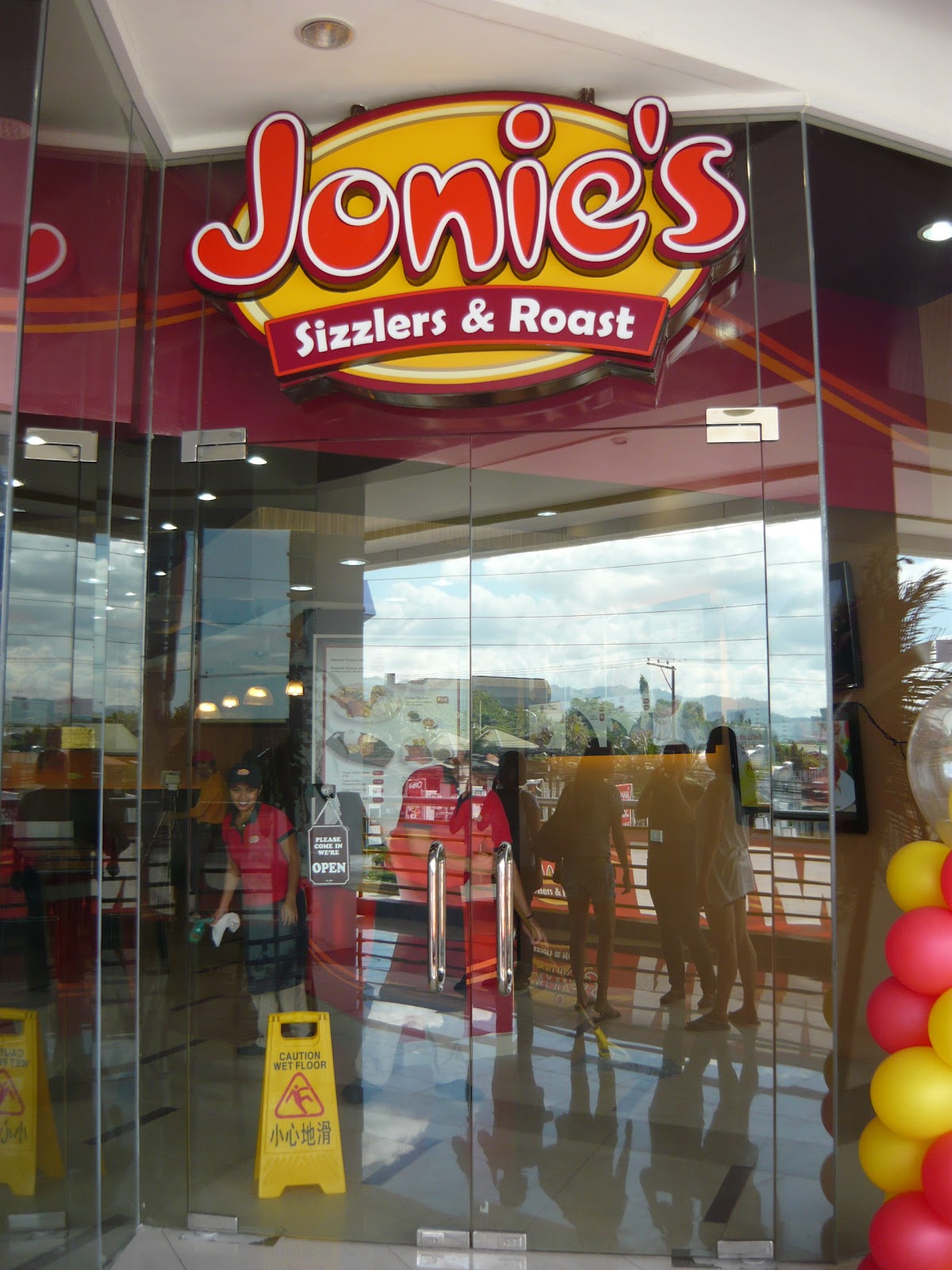 Jonie's Sizzlers & Roast - Food, Travel and Whatevs