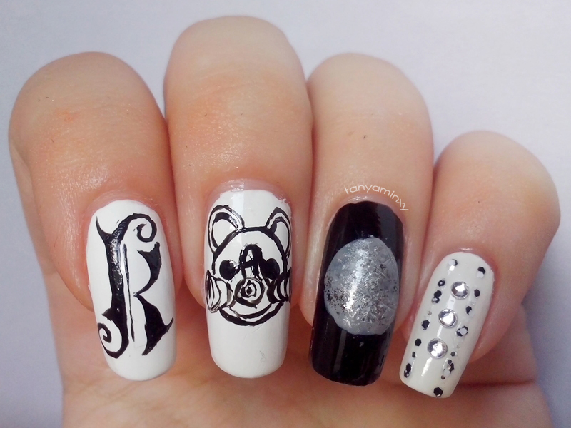 Matching Manicures: Black & White Nails - Kerli Moonchild Moonchildren I-Loo Moon Nails