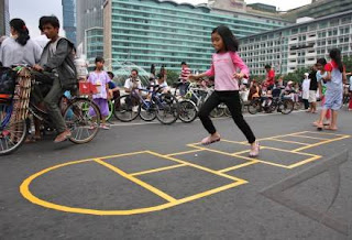 Gambar Permainan Tradisional Engklek Gambar Permainan Tradisional Engklek