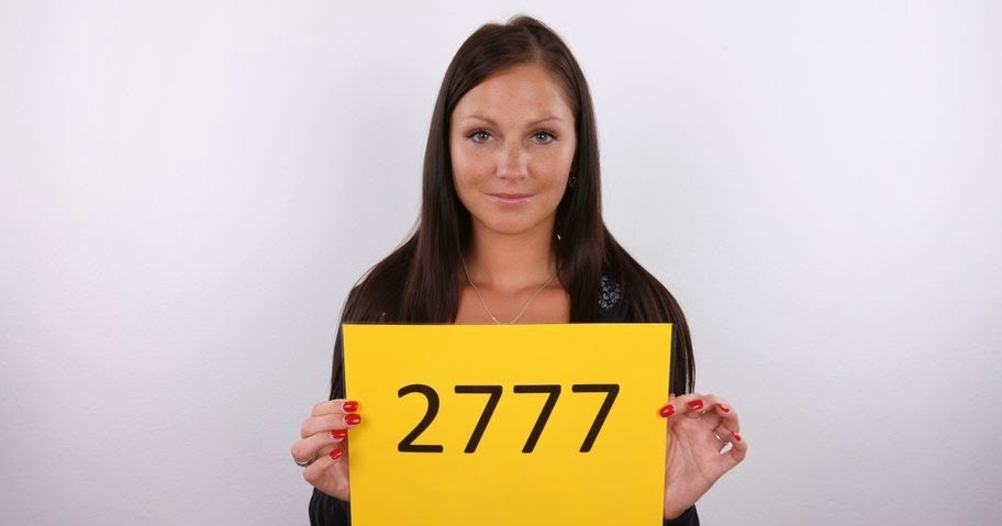 Zwergin Vollbusige Zierlicher Castingsex